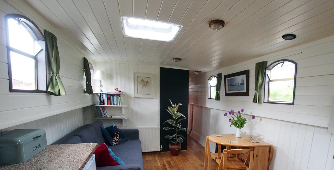Hotel Roisin Dubh Houseboat Sallins Zewnętrze zdjęcie