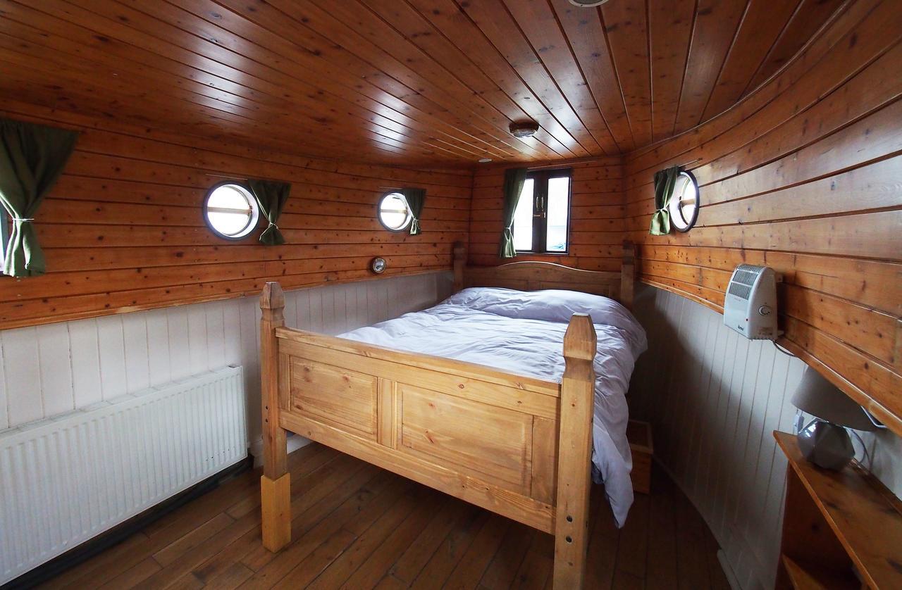 Hotel Roisin Dubh Houseboat Sallins Zewnętrze zdjęcie